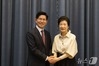 김문수 "선거의 여왕 지혜 달라"…박근혜 "하나로 뭉쳐야"(종합)