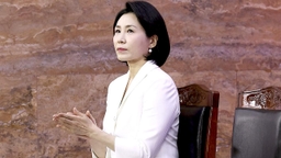 '영부인의 역할' 공론장으로…폐지된 '제2부속실' 살리나